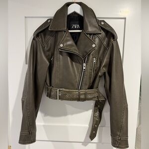 COPY - Zara Women's Cropped Khaki and Green Jacket